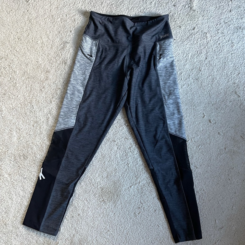 ✨BOGO 50% OFF ✨ VS PINK Ultimate Leggings